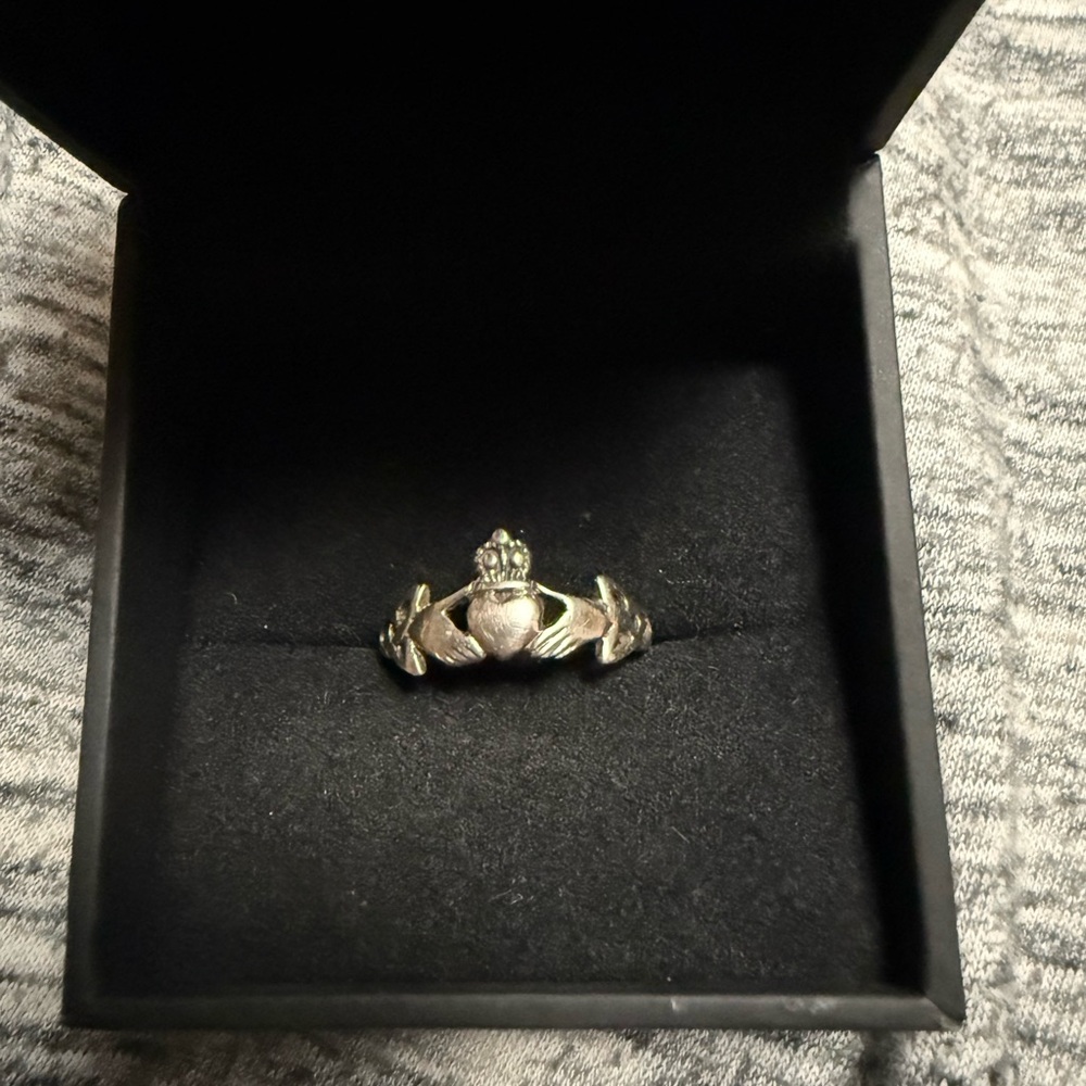 Silver Claddagh Ring
